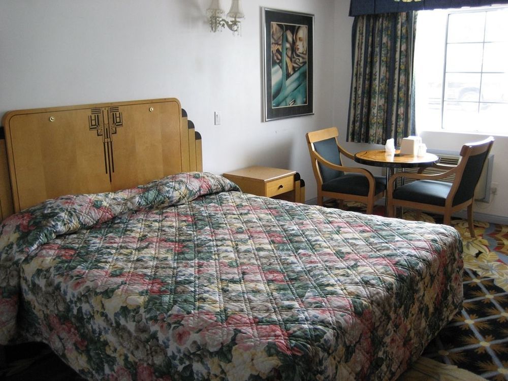 Motel El Dorado 2*