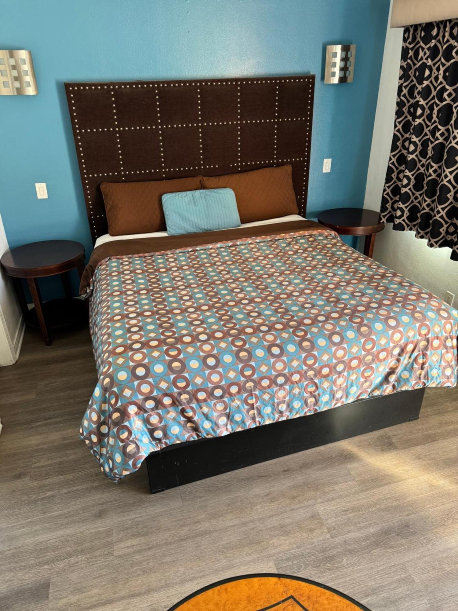Motel El Dorado 2*